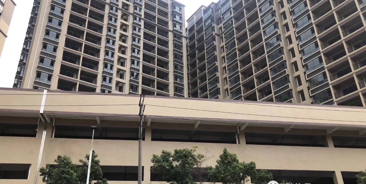 松湖中心花園